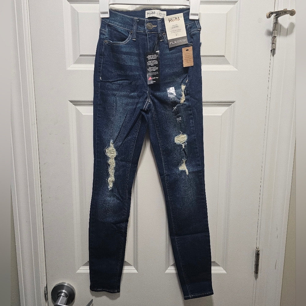 NWT Mudd Distressed Indigo Skinny Jeans Size: 0